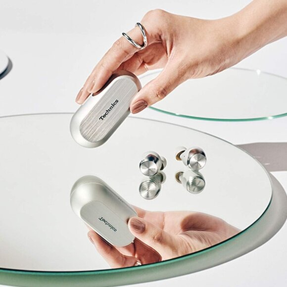 Technics EAH-AZ70W In-Ear Headphone - Silver - Picture 2 of 7